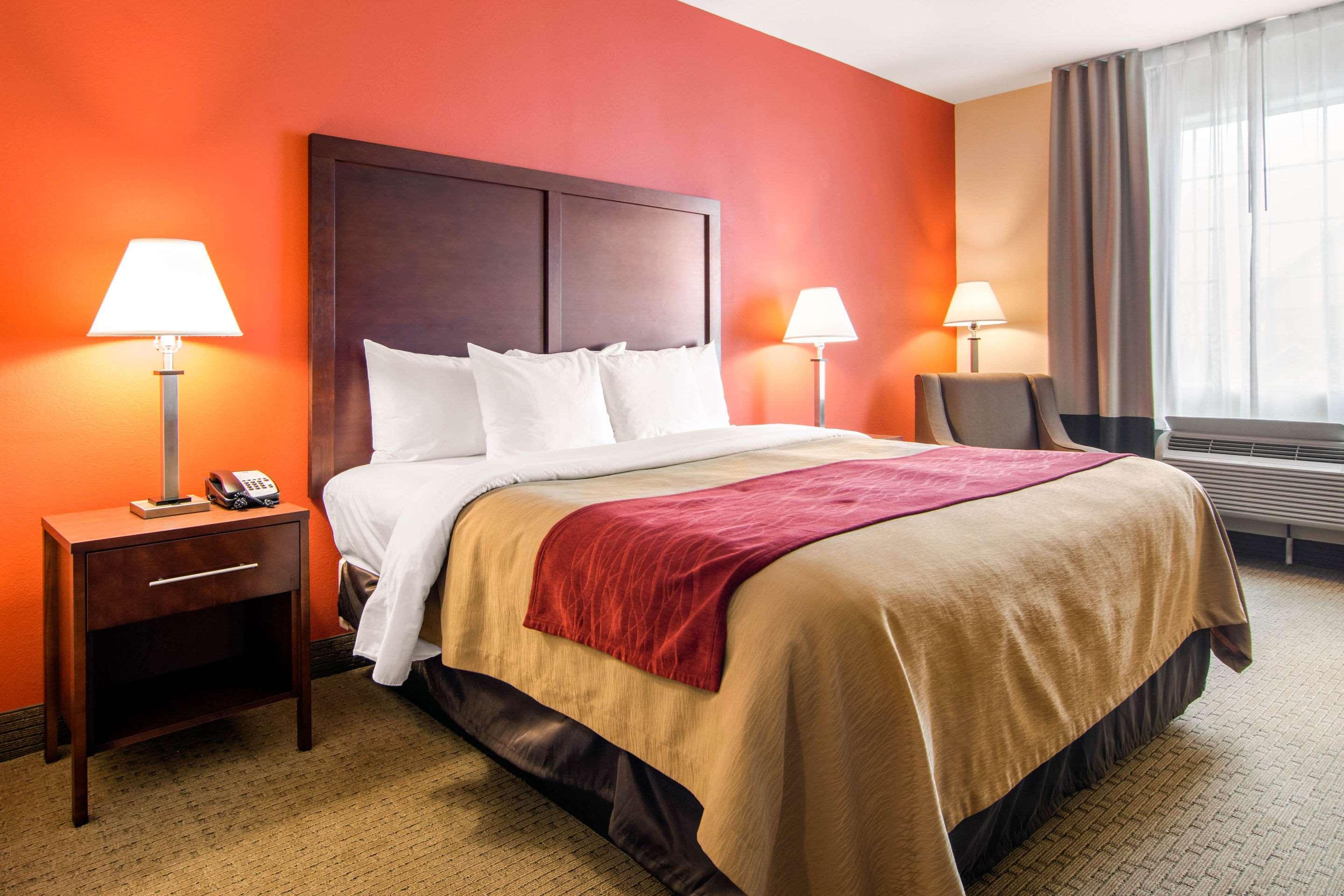 Comfort Inn & Suites Villa Rica Buitenkant foto
