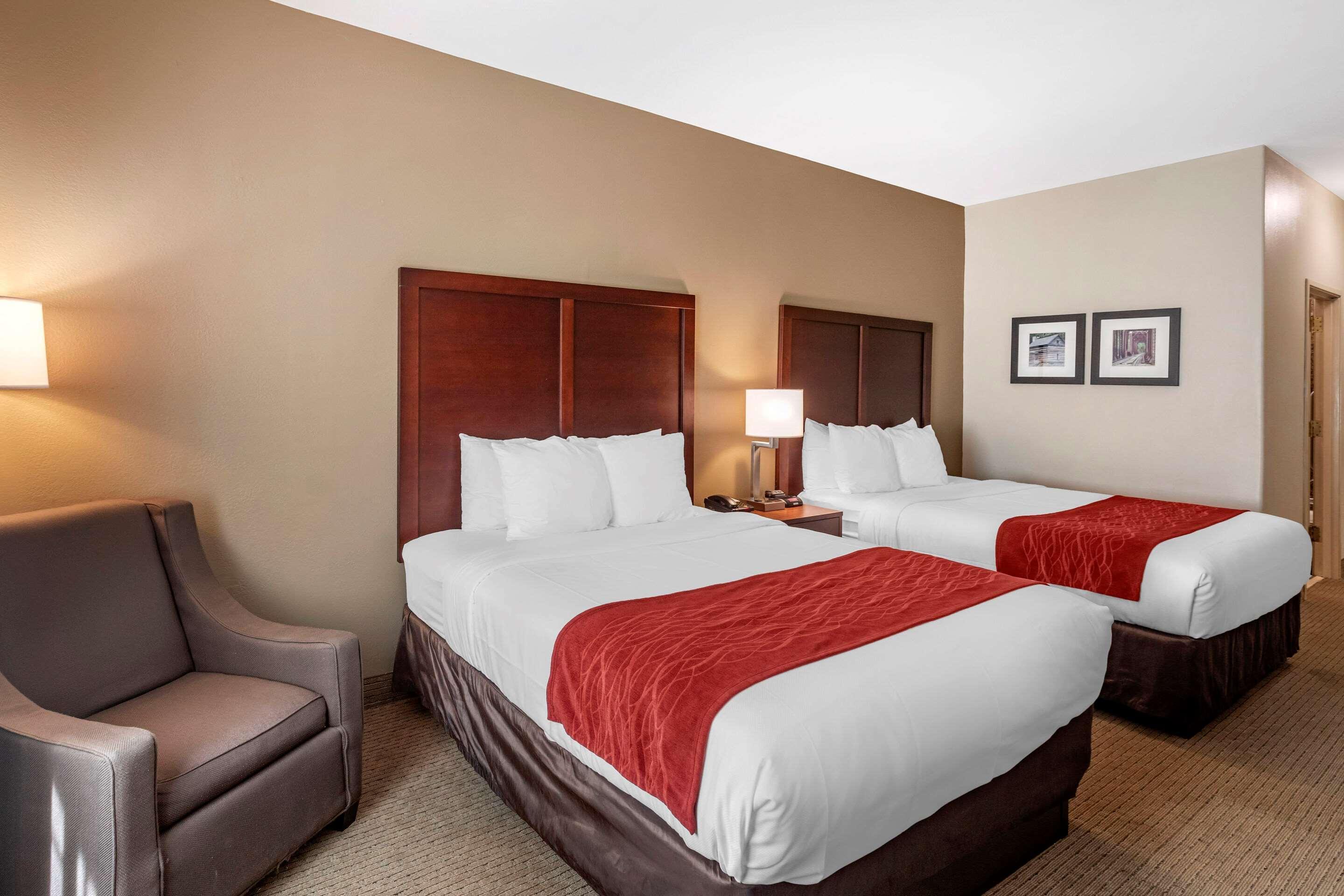 Comfort Inn & Suites Villa Rica Buitenkant foto