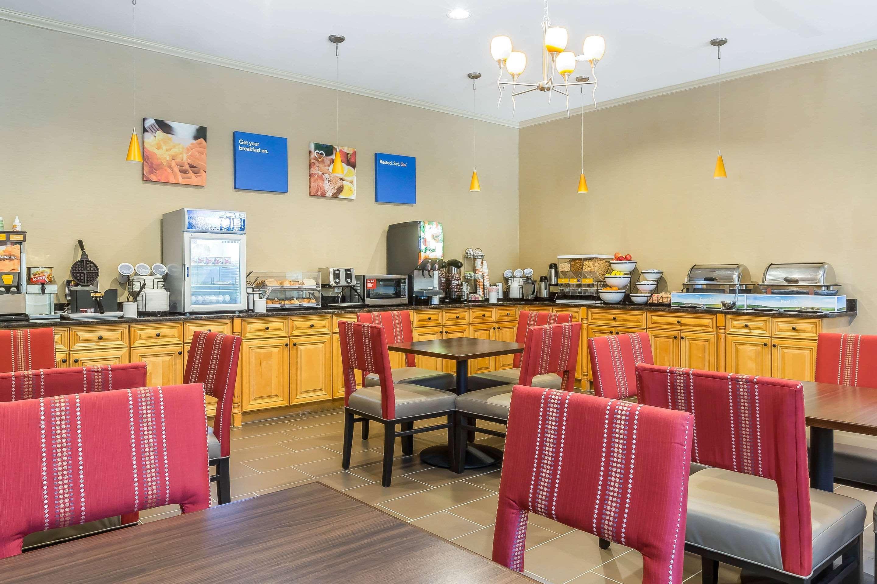 Comfort Inn & Suites Villa Rica Buitenkant foto