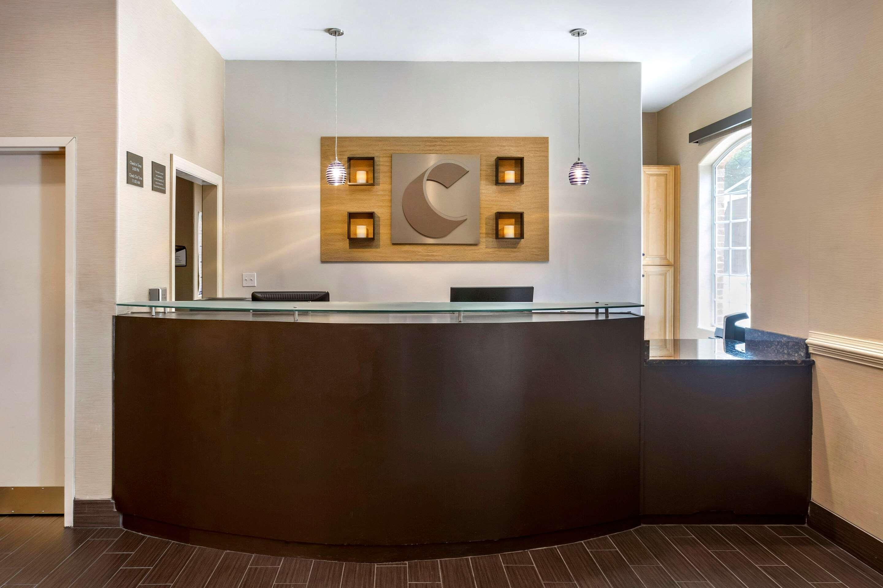 Comfort Inn & Suites Villa Rica Buitenkant foto