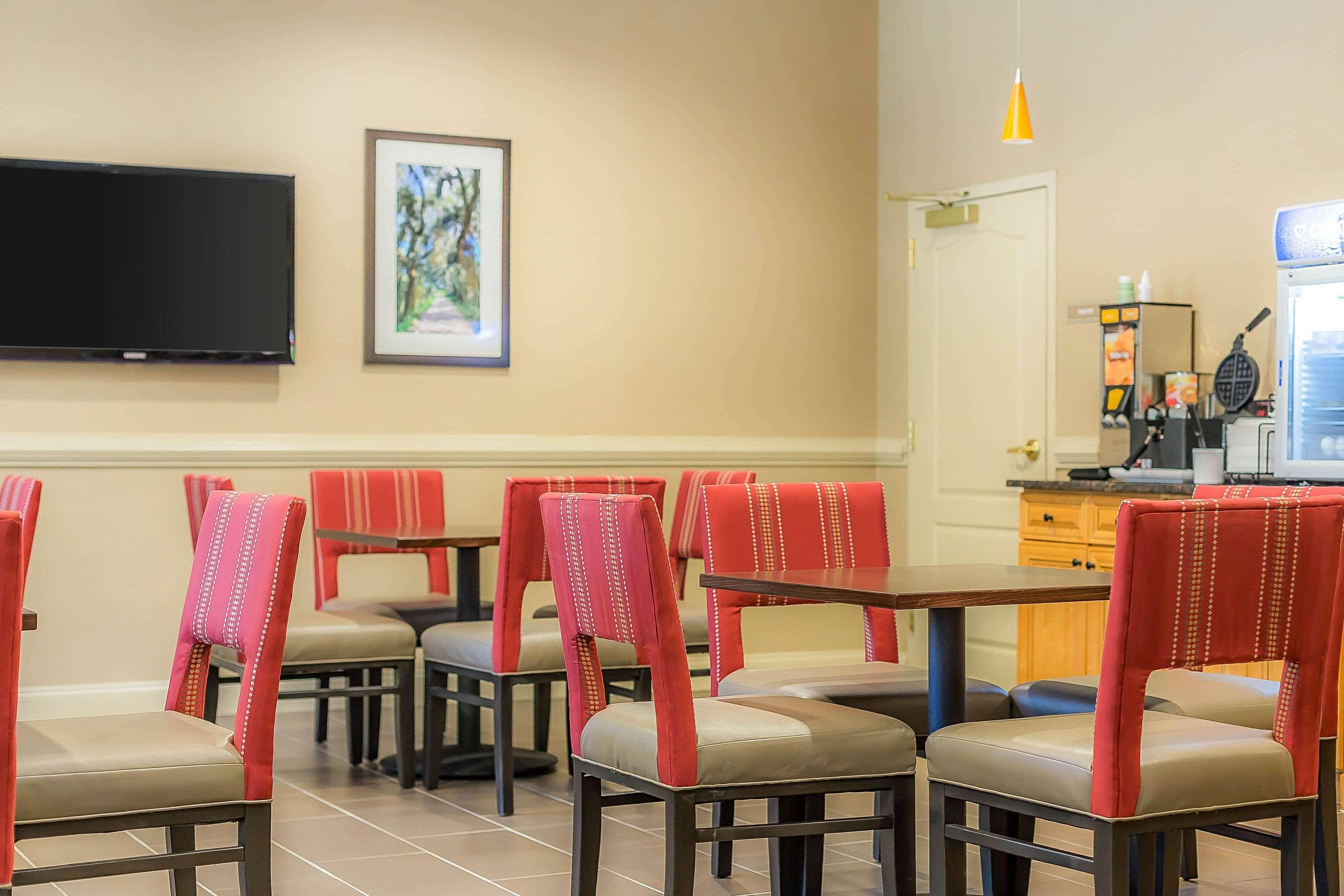 Comfort Inn & Suites Villa Rica Buitenkant foto